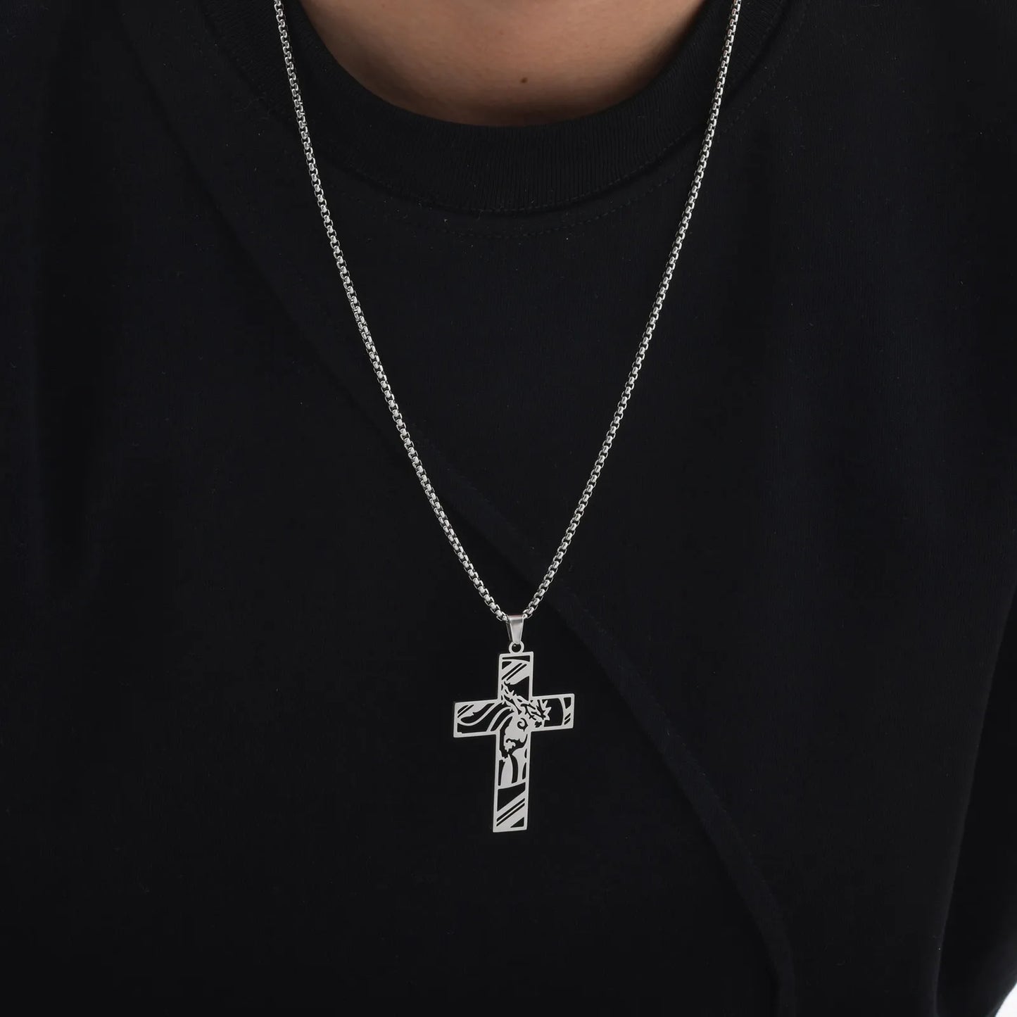 Fashion Cross Pendant Necklace